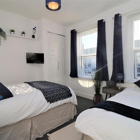 Three Bedroom Townhouse - Free Local Parking - By Property Promise Cardiff Exterior foto